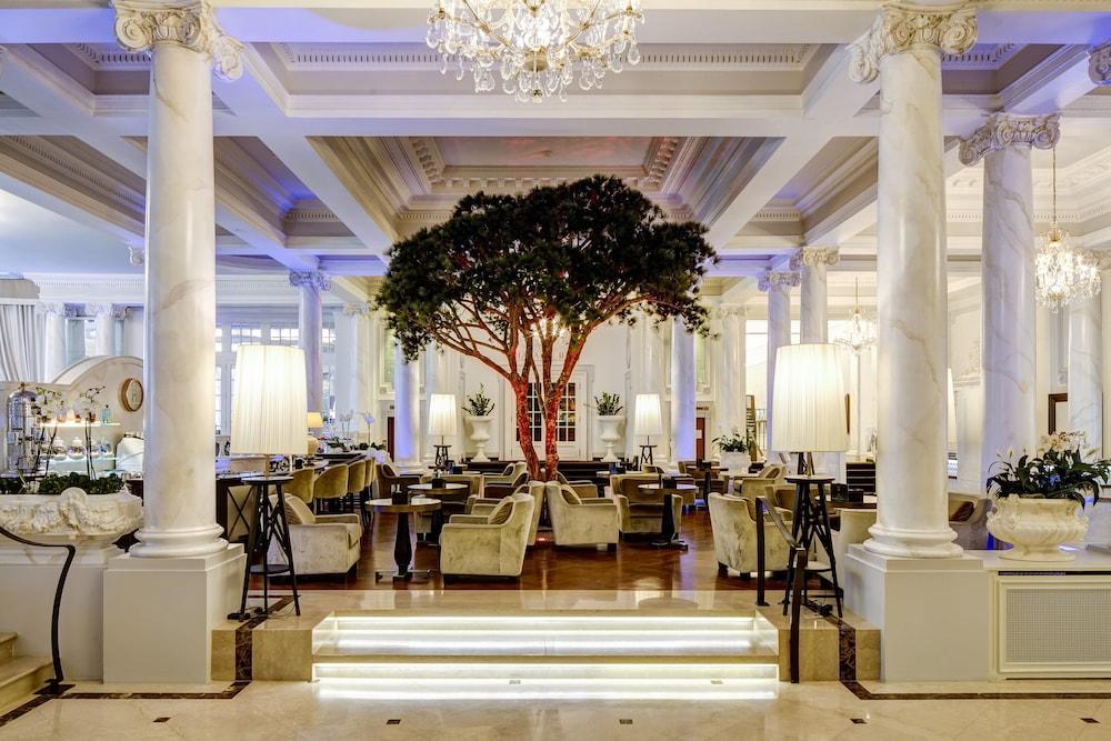 Lausanne Palace מראה חיצוני תמונה The lobby of the hotel