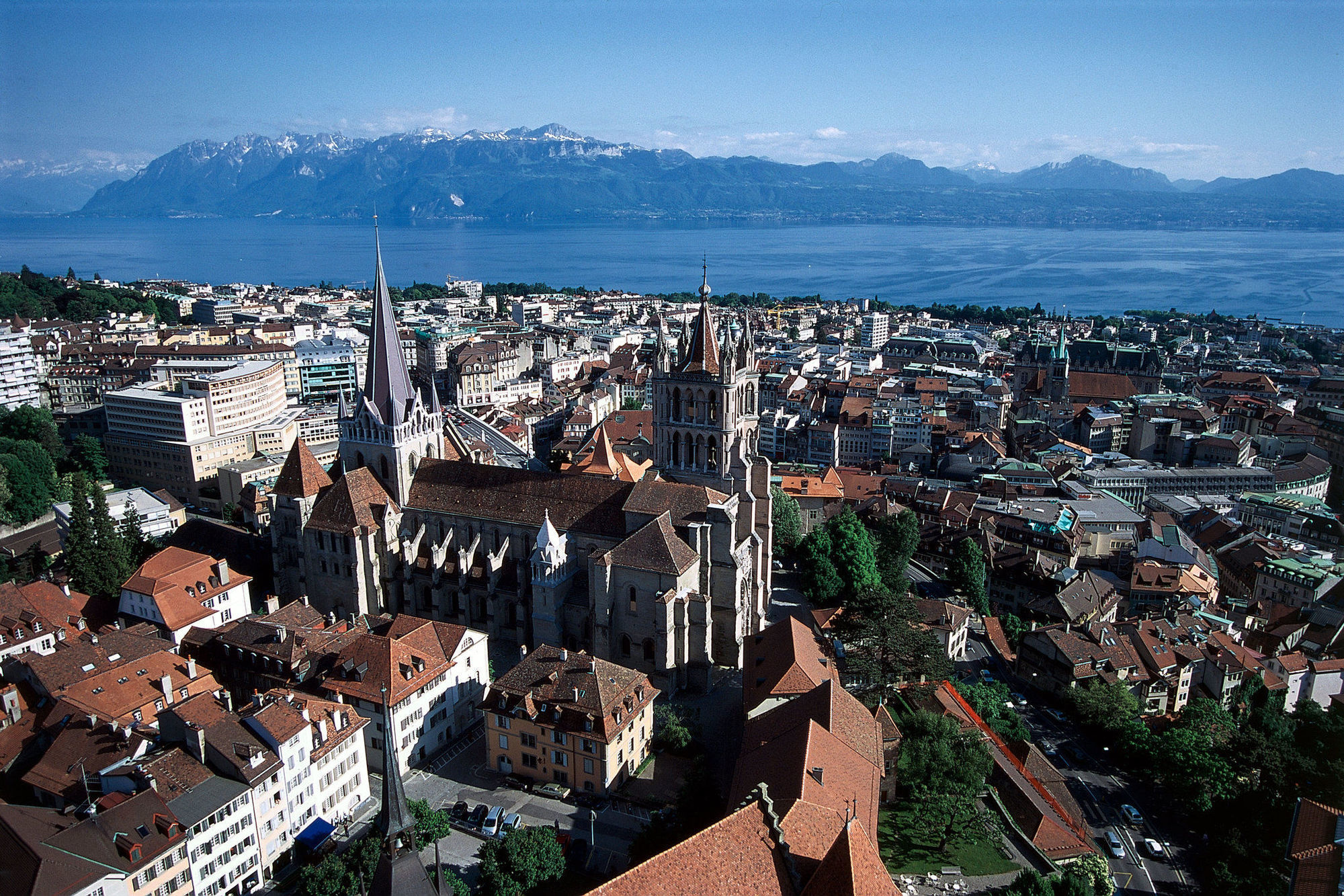 Lausanne Palace מתקנים תמונה View of the city of Lausanne